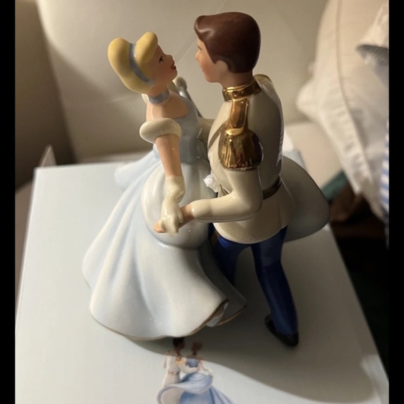 Cinderella and Prince Charming Figurine Lenox Disney Showcase